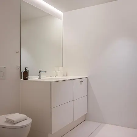 Apartman Modern By The Mermaid Statue *